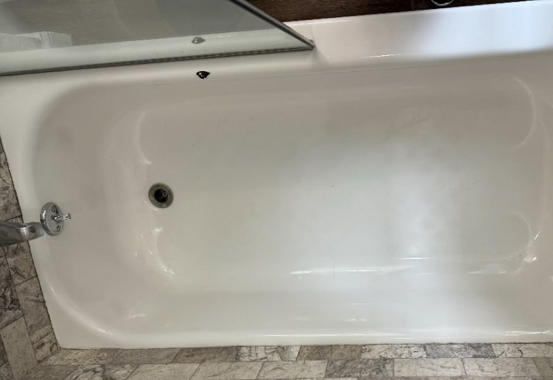 Bathtub after cleaning
